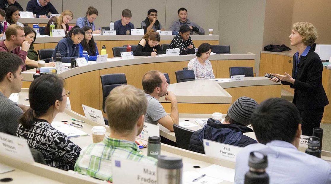 Chi phí học MBA phụ thuộc vào nhiều yếu tố